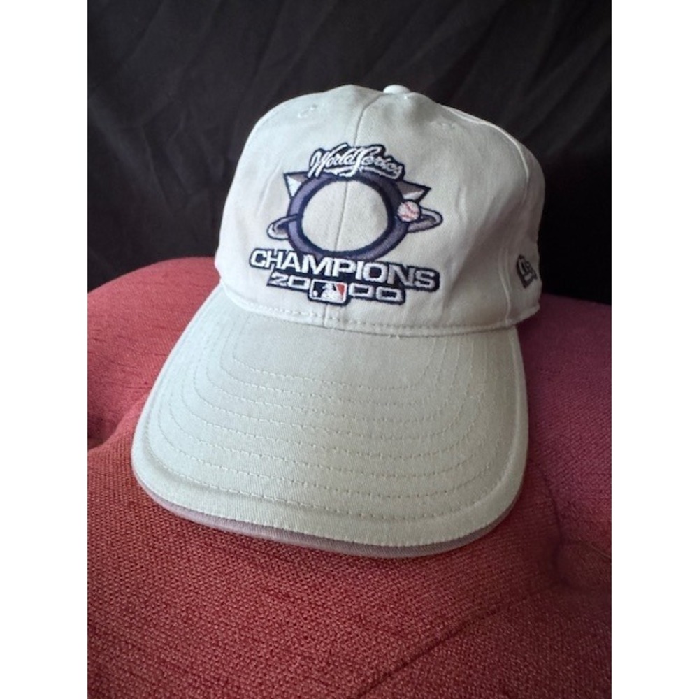 RARE MFG mistake World Series Champions 2000 Hat Mens No Yankee patch/markings - Picture 2 of 5
